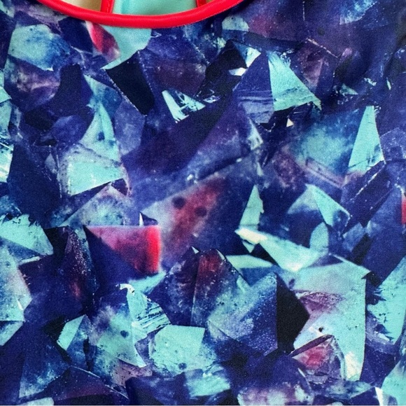 Under Armour Blue and Red Patterned Tank Top No Size - Picture 3 of 4